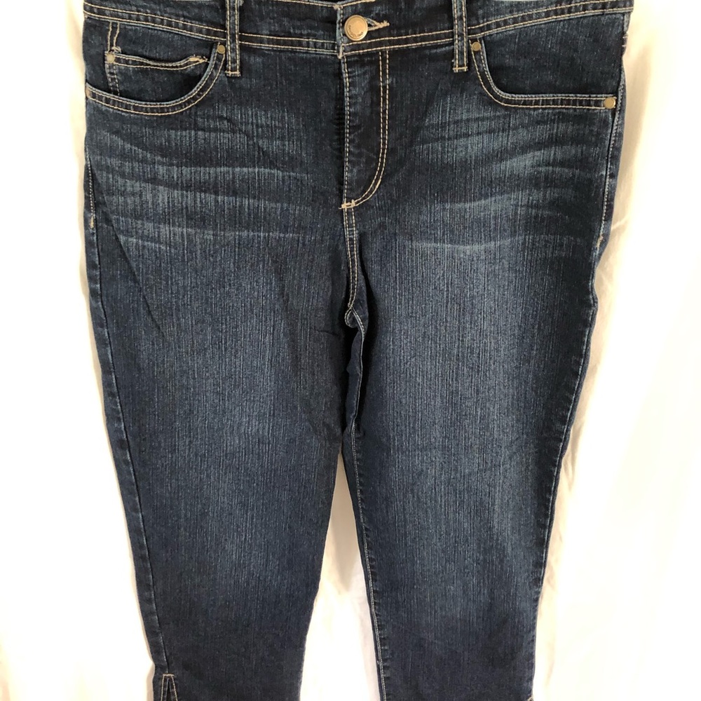 Denim capris - Picture 3 of 4